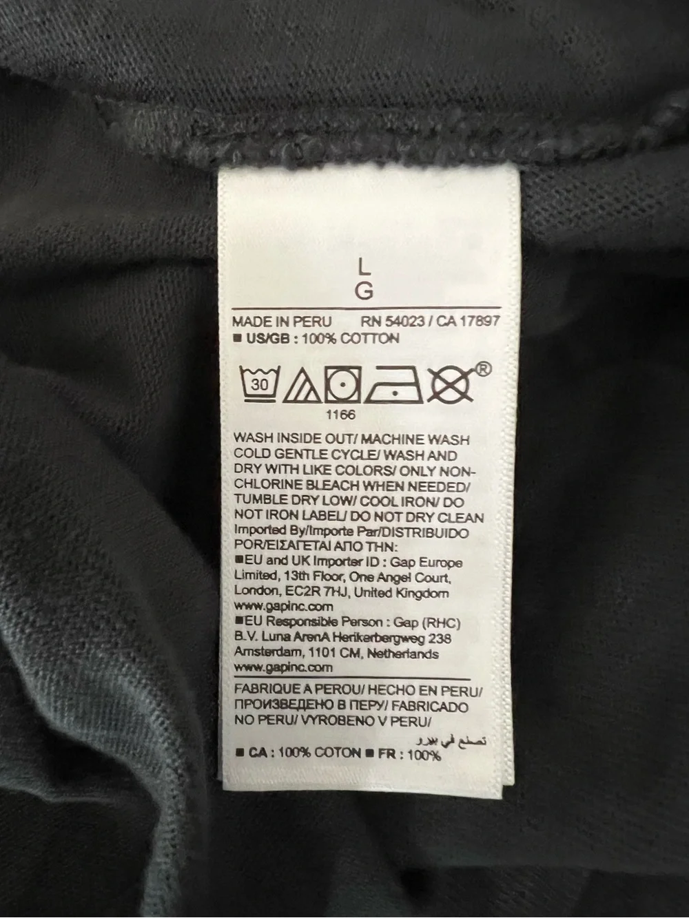 Banana Republic NWT 3 Men's T-Shirt Bundle